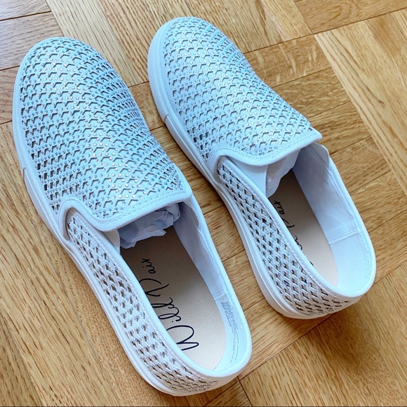 Wild Pair Eidyth Rhinestone Slip-On Platform Sneakers Glam White 6 NIB - Picture 3 of 12